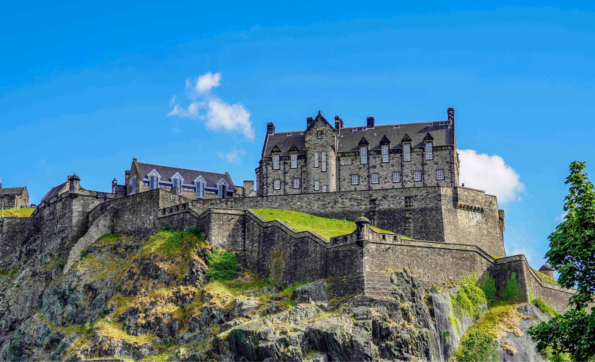 Edinburgh Castle – Scotland’s Watchful Eye